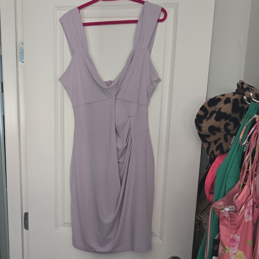Elegant Lavender Sleeveless Dress